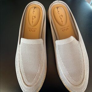 Woman’s Cream Loafers